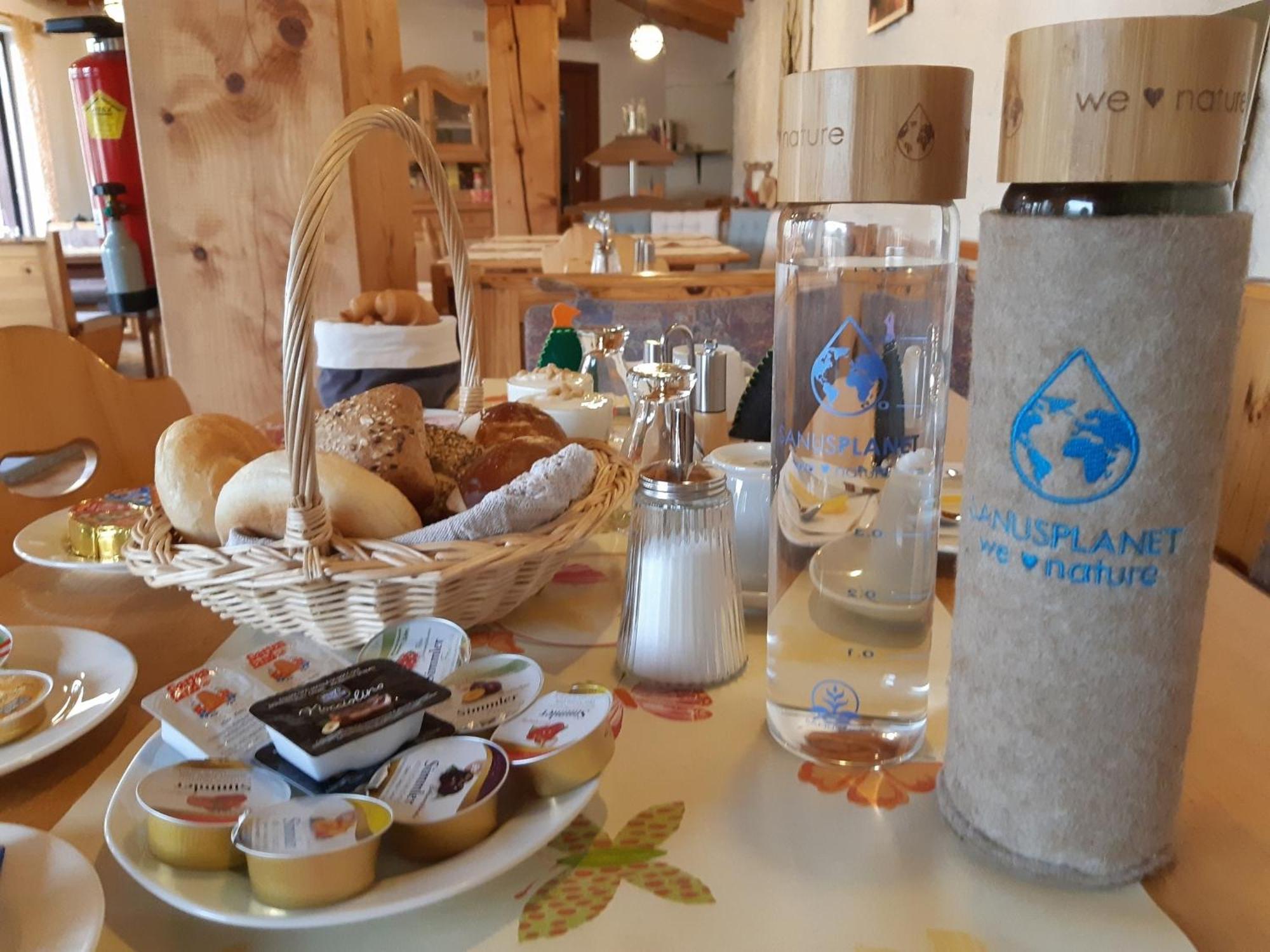 App 1 - Farbennest Mit Fruehstueck Teekueche, Sommerbergbahnen Inkl Tannheim Dış mekan fotoğraf